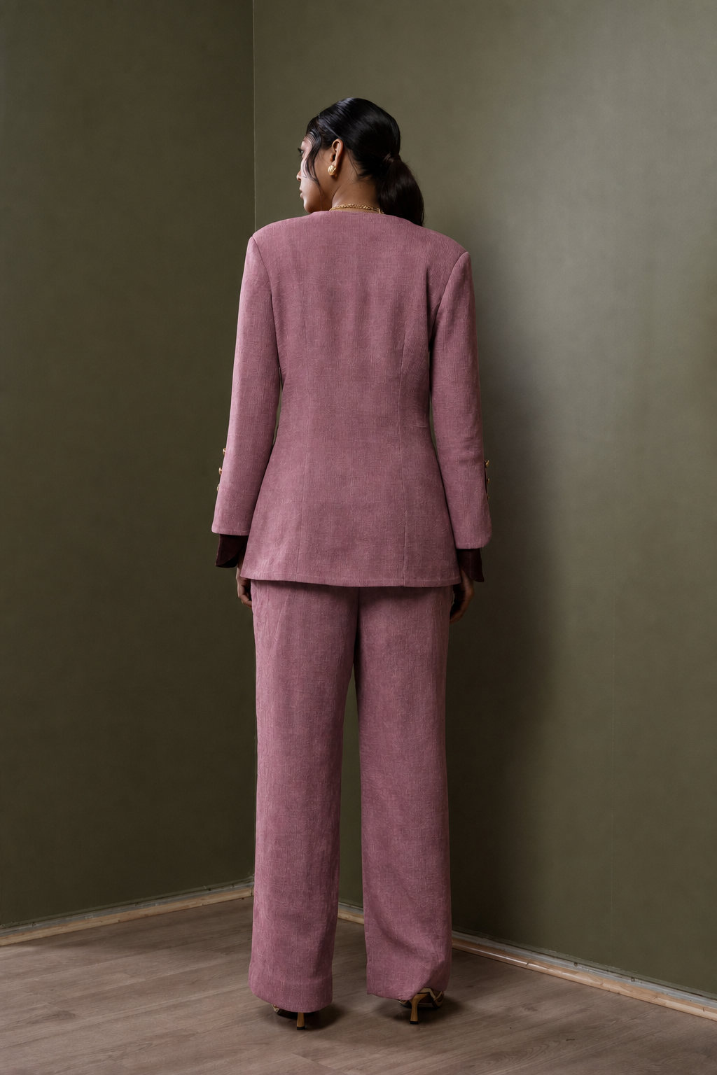 Icons of Grandeur - Mauve view 4