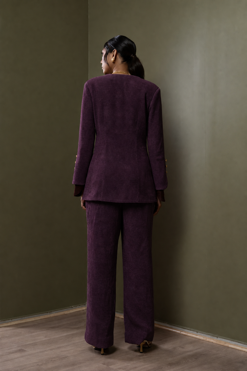 Icons of Grandeur - Plum view 4